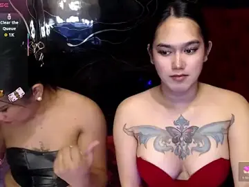 yourhotbella12のStripchatで高画質ウェブカメラ