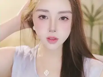 Qiaoqiao__のStripchatでセックスチャット