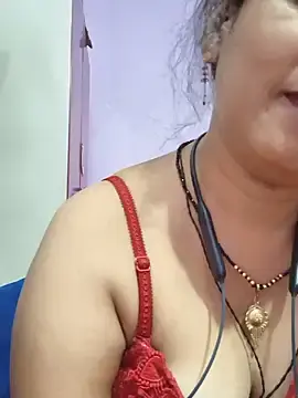 Simran_bhabhi0のStripchatで高画質ウェブカメラ