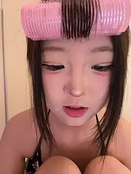 lelebaybay888のStripchatでアダルトカメラ配信