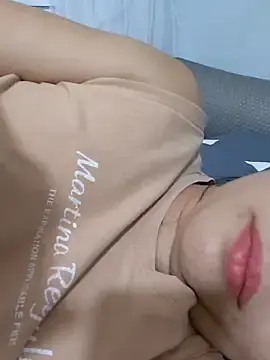 2_sexxxのStripchatでセックスカメラ