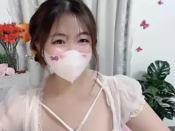 MIJ-UwuuのStripchatでライブチャット
