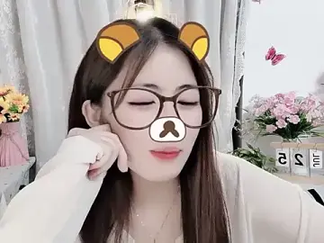 MIJ-UwuuのStripchatでプライベートチャット
