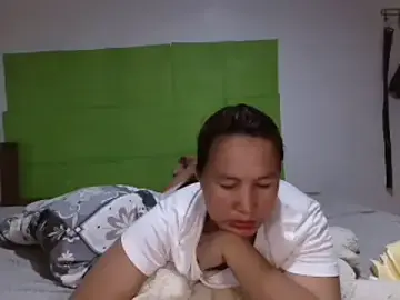 PrettyasianbelleのStripchatで今すぐ視聴可能なセックスカム