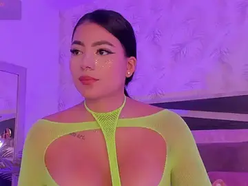 dana_hazzeのStripchatでライブポルノ配信