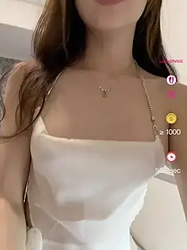 meimei_xのStripchatでセックスカメラ