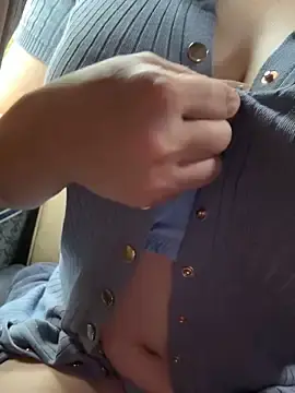 May-SquirtのStripchatでアダルトビデオチャット