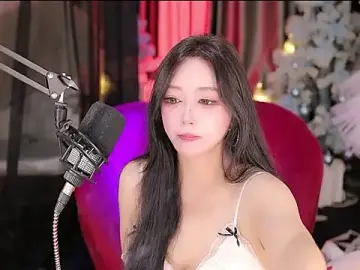 Missy_Nana21のStripchatで人気のアダルト配信