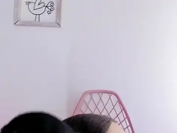Kyomi_changのStripchatでアダルトカメラ配信