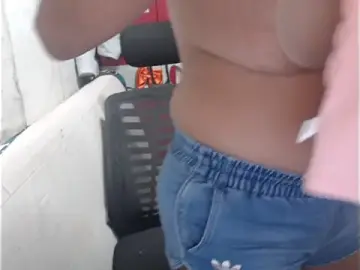 XTSgoddessJennaXのStripchatでセックスチャット