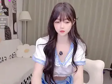 uikyy1のStripchatでアダルトビデオチャット