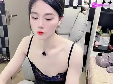 Yueyue-MMのStripchatでセックスチャット