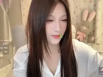 Princess3344のStripchatでヌードカメラ