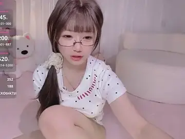 lucky-188のStripchatでライブポルノ配信