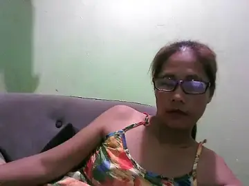 HotLadyPinay32のStripchatで無料ライブポルノ
