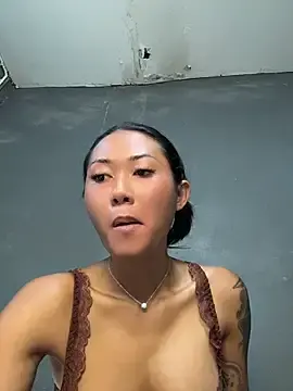 thai-dreamgirlのStripchatでセックスチャット