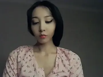 Fudzik0のStripchatでヌードカメラ