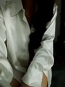Writhing_FirstのStripchatでセックスカメラ