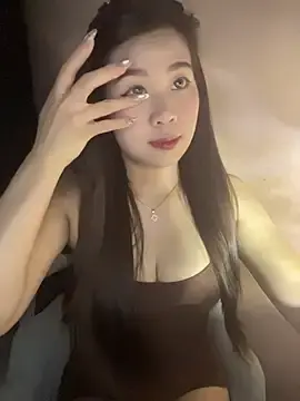 Bunny_Scarlett18のStripchatで最高のライブ配信