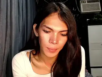 GORGEOUS_CARMEEのStripchatでアダルトビデオチャット