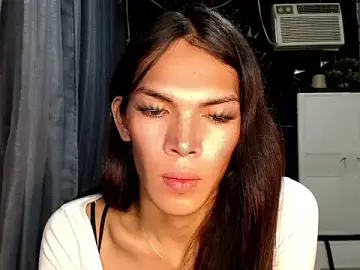 GORGEOUS_CARMEEのStripchatで人気のアダルト配信