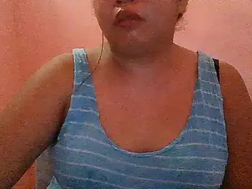 fresh_rosieのStripchatで今すぐ視聴可能なセックスカム
