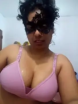 Expose_QueenのStripchatでアダルトカメラ配信