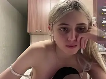 AidaGloshenのStripchatでアダルトビデオチャット