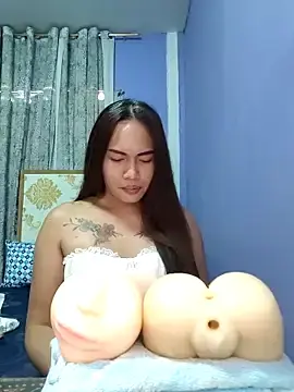 lady_kim_bonerのStripchatでアダルトビデオチャット