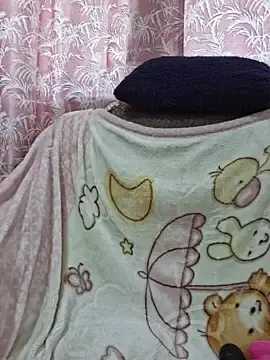 Jassi_DoesのStripchatでセックスチャット
