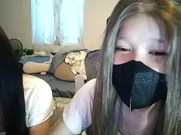 maomi_1yiのStripchatでライブセックス映像