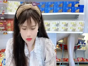_7Eleven_のStripchatでセックスカメラ