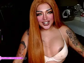 TiffanyWolfのStripchatでアダルトカメラ配信