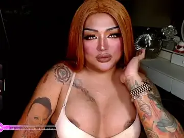 TiffanyWolfのStripchatでヌードカメラ
