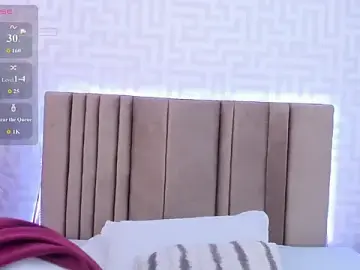 naishaa_のStripchatでライブセックス映像