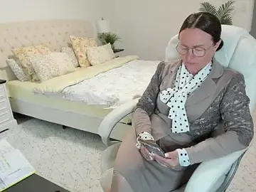 Vika73のStripchatで人気のアダルト配信