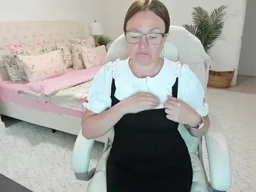 Vika73のStripchatでライブチャット