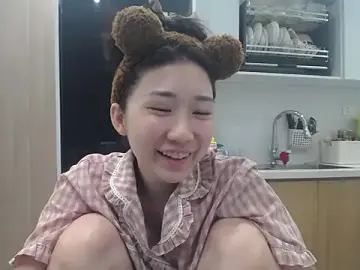 AsiagirllのStripchatでアダルトビデオチャット