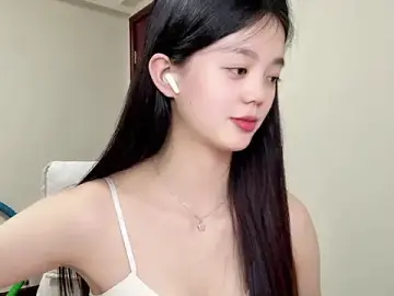 Timi--のStripchatで人気のアダルト配信