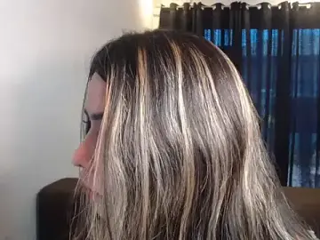 Urbabygirl_jennyのStripchatでセックスチャット