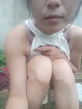 Linda-yiyiのStripchatでセックスチャット