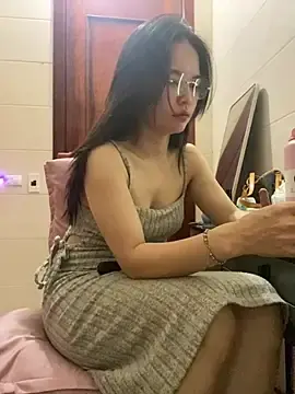 LiLi-Kirix99のStripchatでセックスチャット