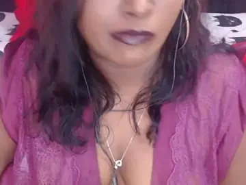 INDIANSIN2のStripchatで人気のアダルト配信