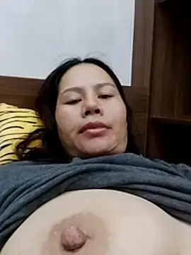 Baby-ladyass20のStripchatでプライベートチャット