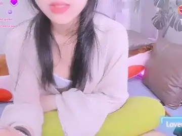 julialy_のStripchatでヌードカメラ