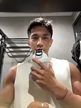 gooodboiiiのStripchatでセックスチャット