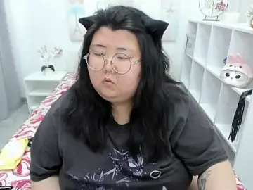 Nadine_asianのStripchatでプライベートチャット