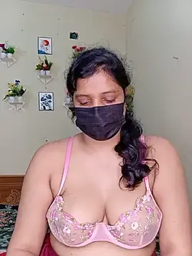 Rose-luckeyのStripchatでアダルトカメラ配信