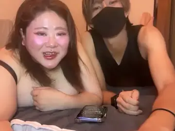 tubakiakiのStripchatでセックスカメラ