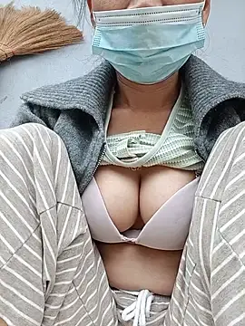 pitty_mymiのStripchatで無料ライブポルノ